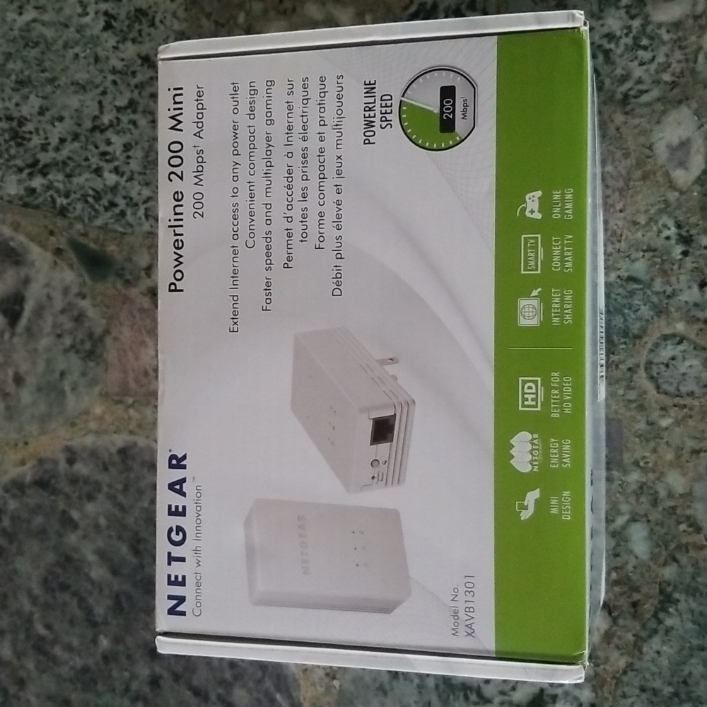 NETGEAR Powerline 200Mbps Mini Adapter - Starter Kit (XAVB1301)